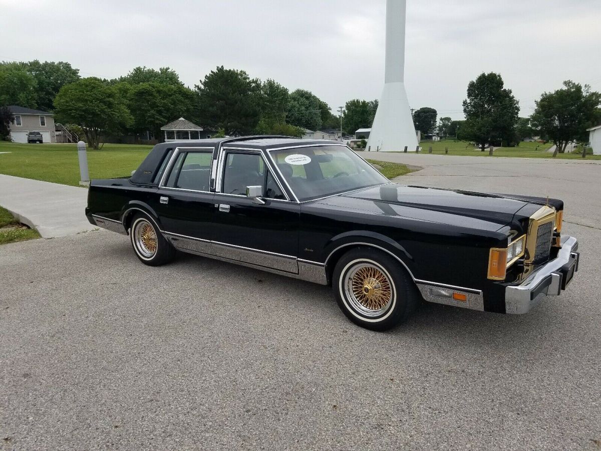 1988 Lincoln Town Car SIGNATURE - photo 3