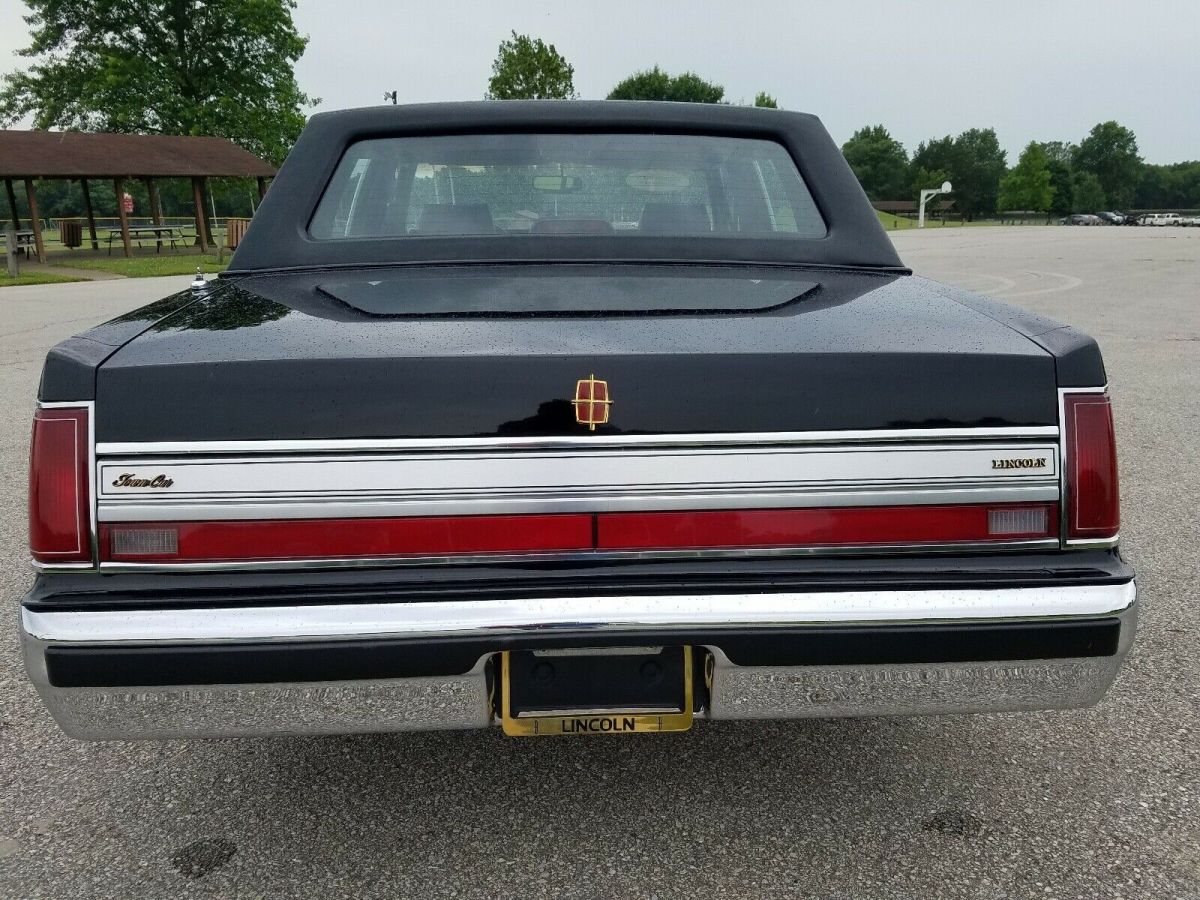 1988 Lincoln Town Car SIGNATURE - photo 7