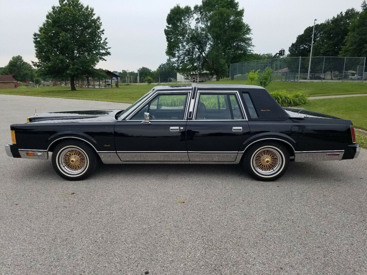 1988 Lincoln Town Car SIGNATURE - photo 9