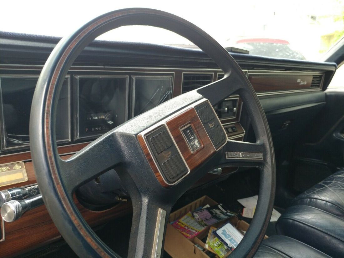 1988 Lincoln Town Car SIGNATURE - photo 10