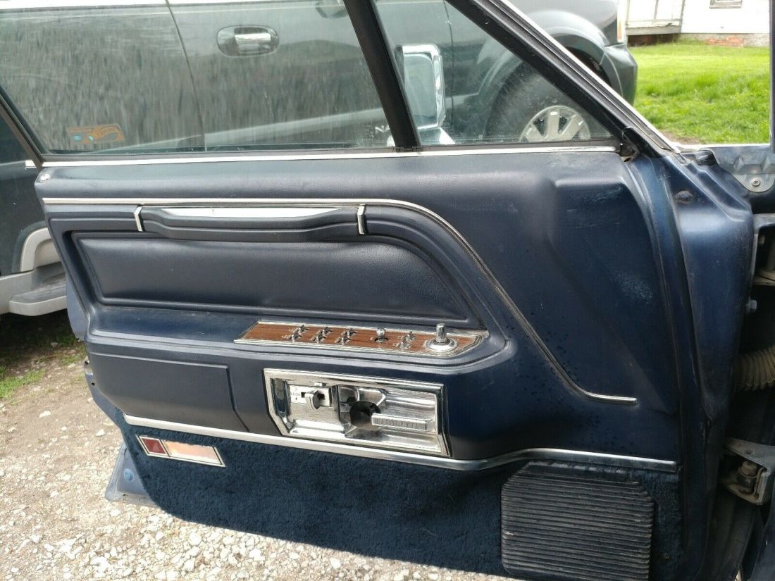 1988 Lincoln Town Car SIGNATURE - photo 12