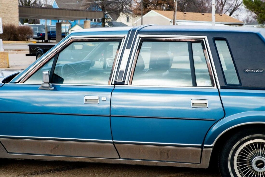 1988 Lincoln Town Car SIGNATURE - photo 6