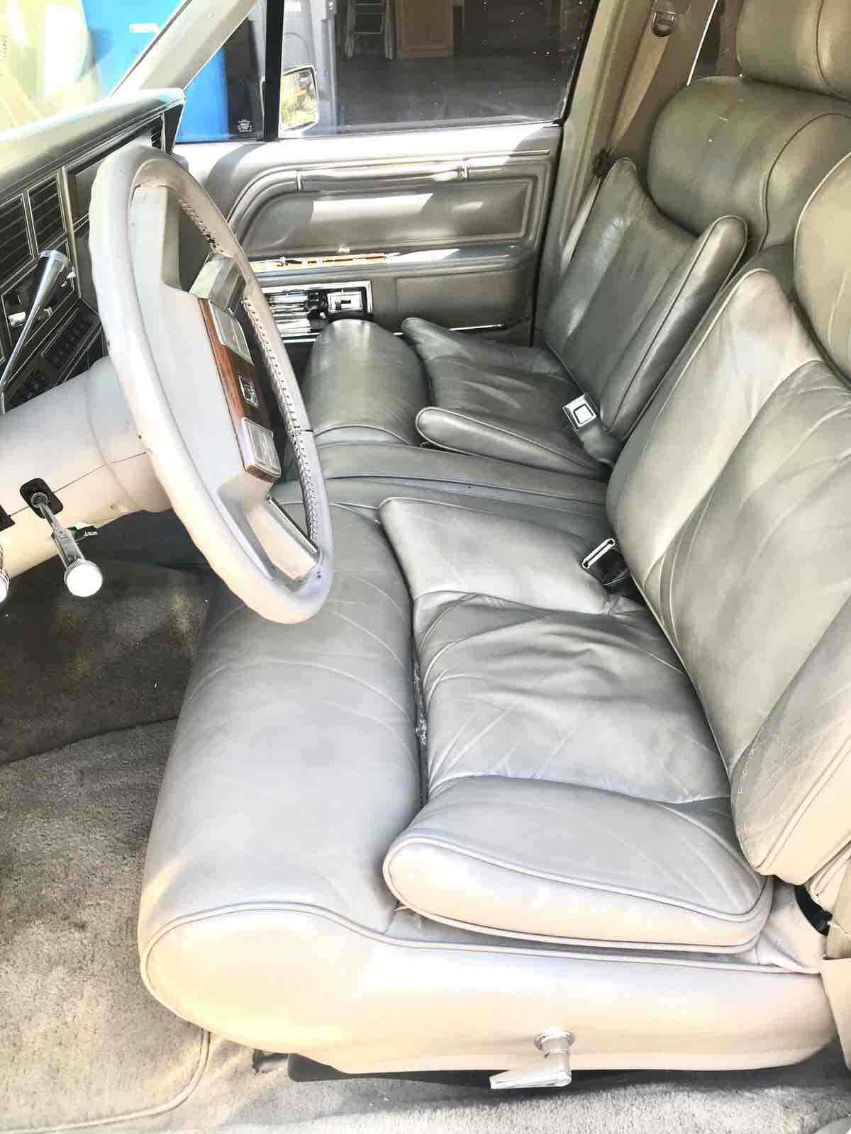 1988 Lincoln Town Car SIGNATURE - photo 11