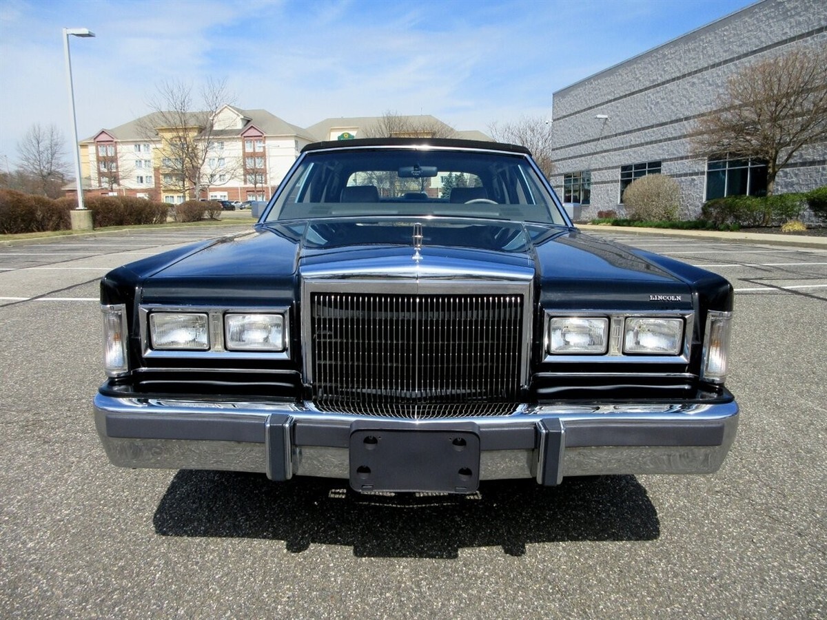 1988 Town Car Signature - photo 13
