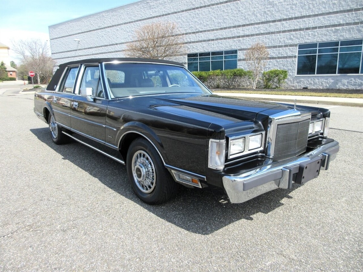 1988 Town Car Signature - photo 6