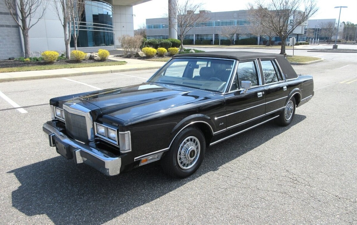 1988 Town Car Signature - photo 7
