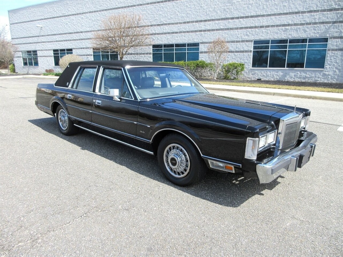 1988 Town Car Signature - photo 8