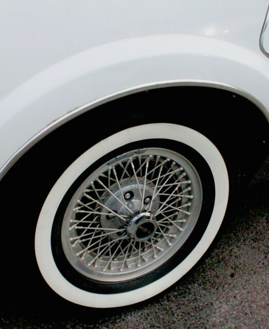 1988 Lincoln Town Car Signature Series - photo 8