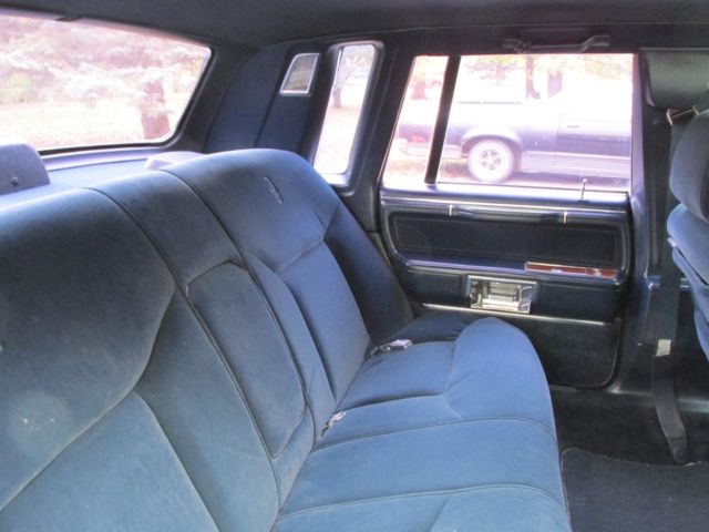 1988 Lincoln Town Car SIGNATURE SERIES - photo 5