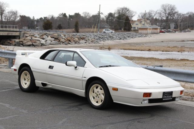 1988 Lotus Esprit --