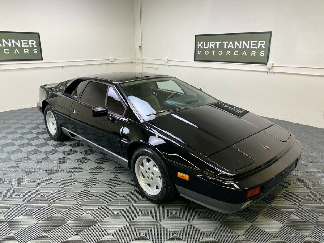 1988 LOTUS ESPRIT TURBO. 39,367 ORIGINAL MILES. CLEAN AND CORRECT CARFAX. 1988 Lotus Esprit 1988 LOTUS ESPRIT TURBO.
