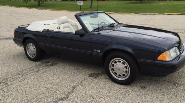 1988 Ford Mustang convertible - photo 3
