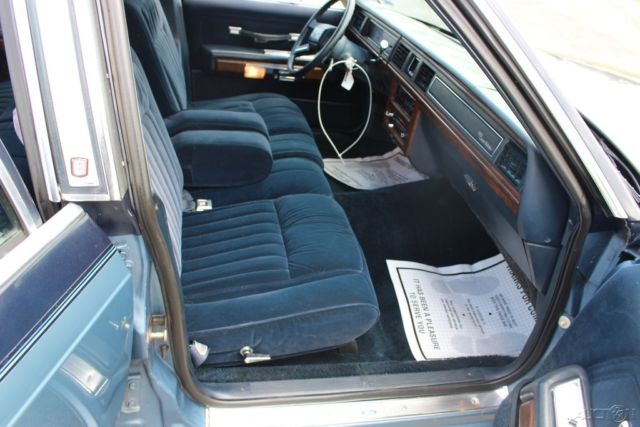 1988 Ford Crown Victoria LX - photo 9