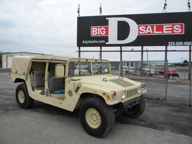1988 Hummer M988