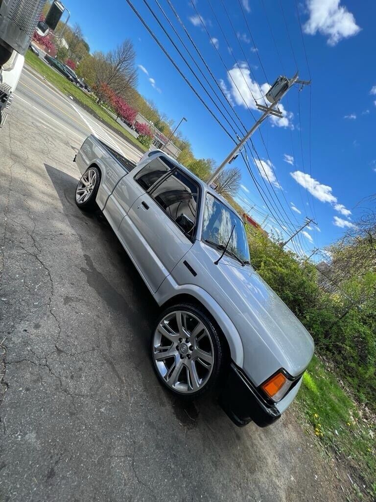 1988 Mazda B-Series Pickups CAB PLUS - photo 2