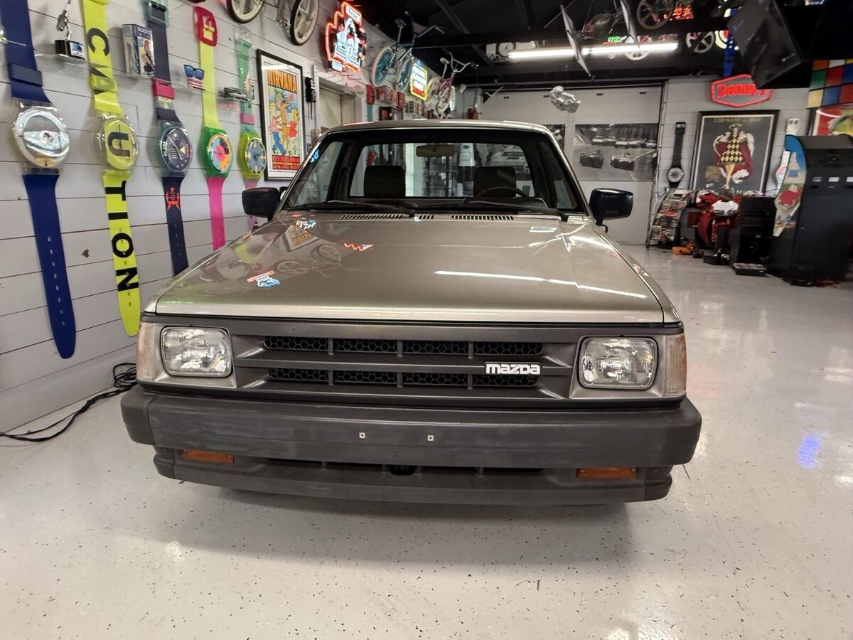 1988 Mazda B-Series Pickups SHORT BED - photo 5