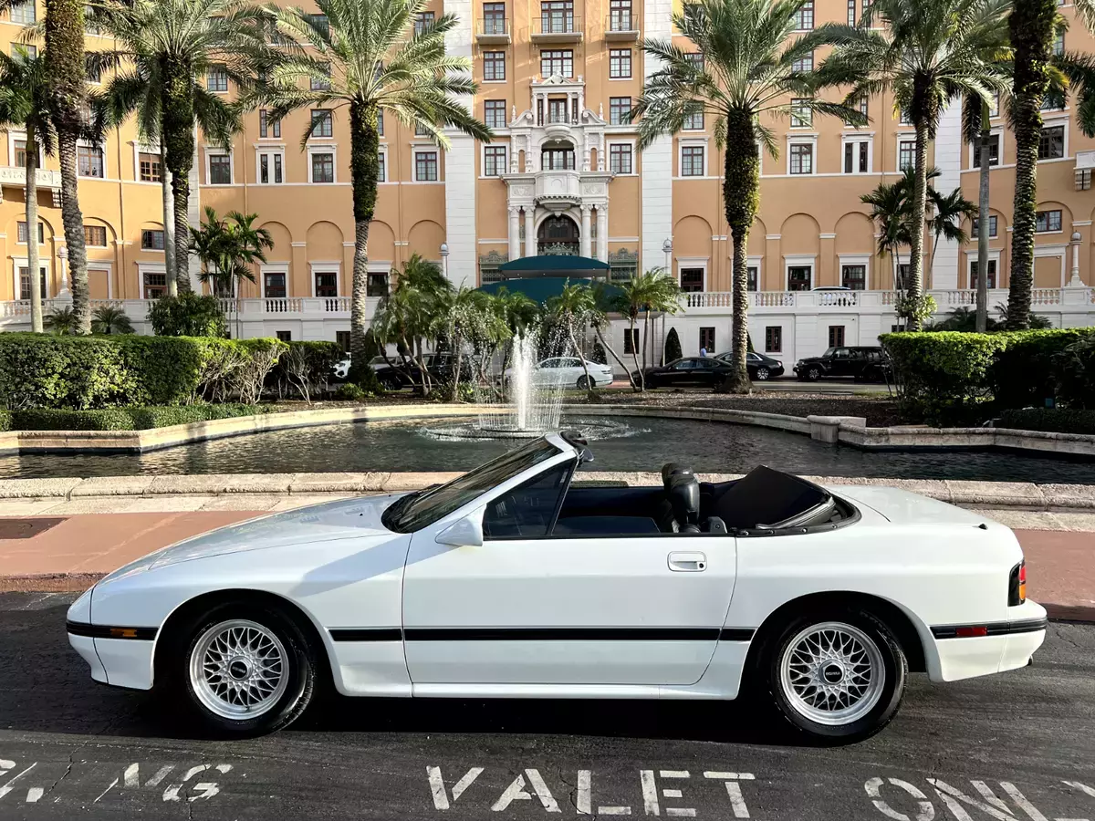 1988 Mazda RX-7 Convertible 58239 Miles Crystal White Convertible 1.3L 2 Rotor M 1988 Mazda RX-7 Convertible