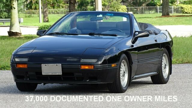1988 MAZDA RX7 CONVERTIBLE 37,000 ONE DOCUMENTED ONE PREVIOUS OWNER MILES 1988 Mazda RX-7 37,000 MILES