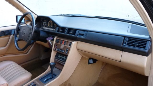 1988 Mercedes-Benz 200-Series 260E Sedan 4-Door - photo 12