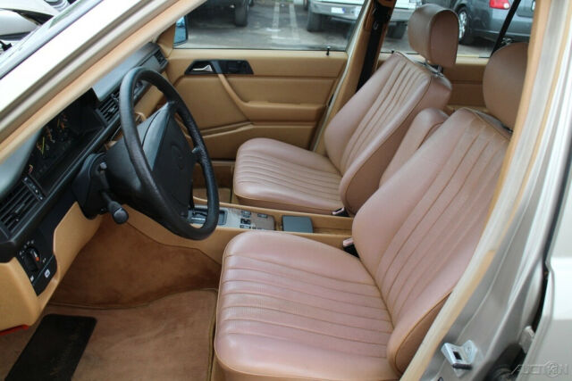 1988 Mercedes-Benz 300-Series 4 Dr - photo 9