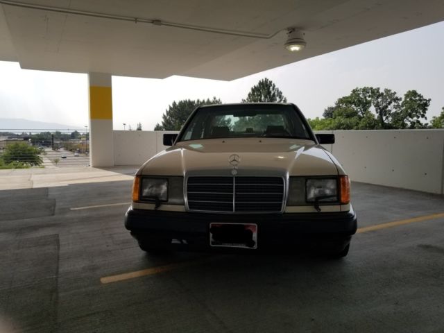 1988 Mercedes-Benz 300-Series Base Sedan 4-Door - photo 5