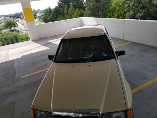 1988 Mercedes-Benz 300-Series Base Sedan 4-Door - photo 7