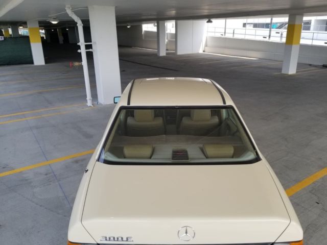1988 Mercedes-Benz 300-Series Base Sedan 4-Door - photo 8