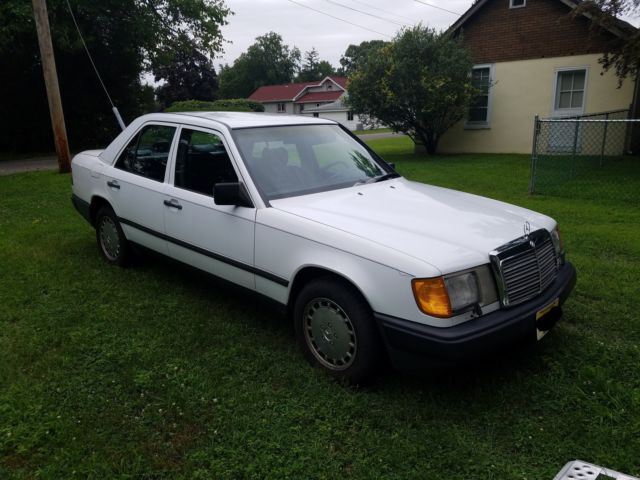 1988 Mercedes 300S Sedan 1988 Mercedes-Benz 300-Series S
