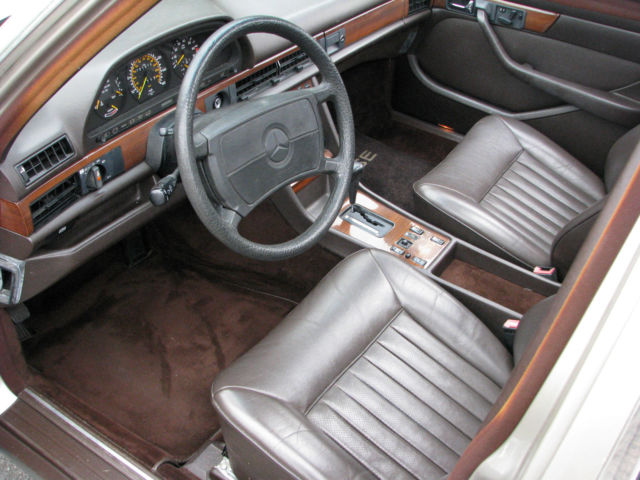 1988 Mercedes-Benz 300-Series 300SE - photo 11