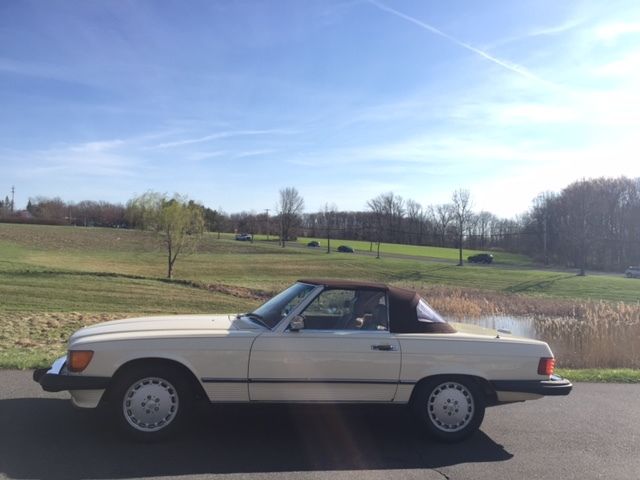 1988 MERCEDES 560 SL 45K MILES 1 OWNER PERFECT COND RARE COLOR $29900 OBO 1988 Mercedes-Benz SL-Class 560 SL