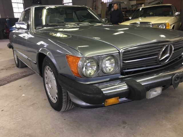 1988 Mercedes-Benz SL-Class 560SL - photo 2