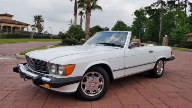 1988 Mercedes 560SL: 5.6L, Auto, Both Tops, CD, 2 Sets of Rims, Records, Excelle 1988 Mercedes-Benz 500-Series 560SL