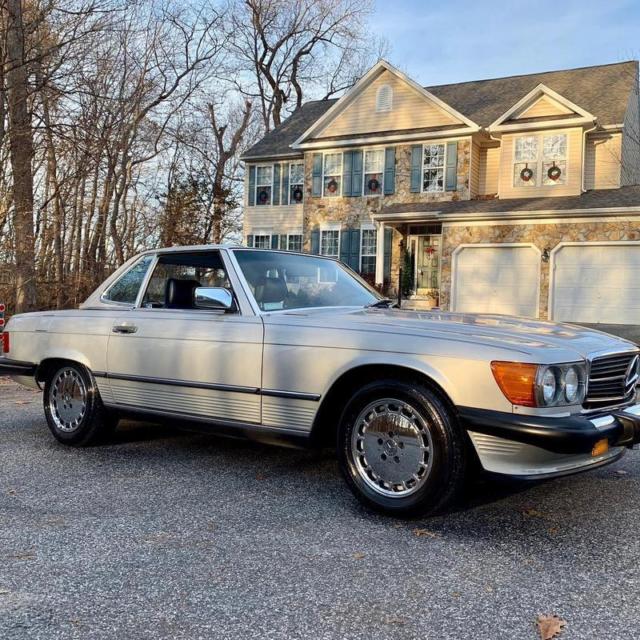 1988 Mercedes 560sl Beautiful Color Combo 80K Miles 2 Tops Service Logs Filled 1988 Mercedes-Benz 500-Series