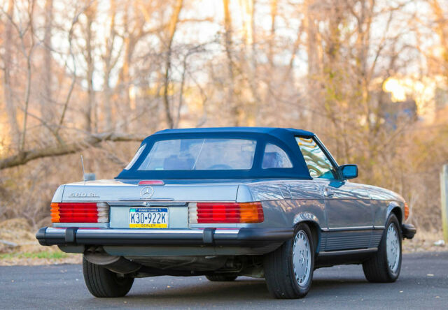 1988 Mercedes-Benz SL-Class 560SL Convertible 76K mi Soft and Hard Top Carfax! - photo 12
