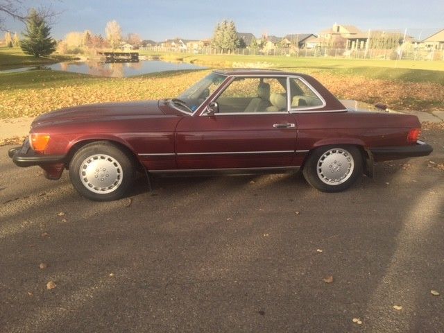 1988 Mercedes 560SL Very Low Mileage, One owner, Best Example offered anywhere!! 1988 Mercedes-Benz SL-Class 560SL