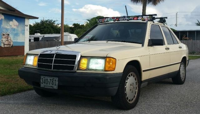 1988 Mercedes-Benz 190D 2.5L 5 cylinder Diesel non turbo 1988 Mercedes-Benz 190-Series 2.5