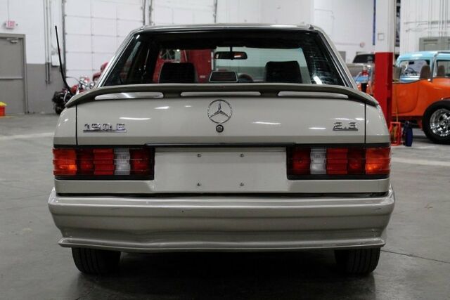 1988 Mercedes-Benz 190-Series -- - photo 4