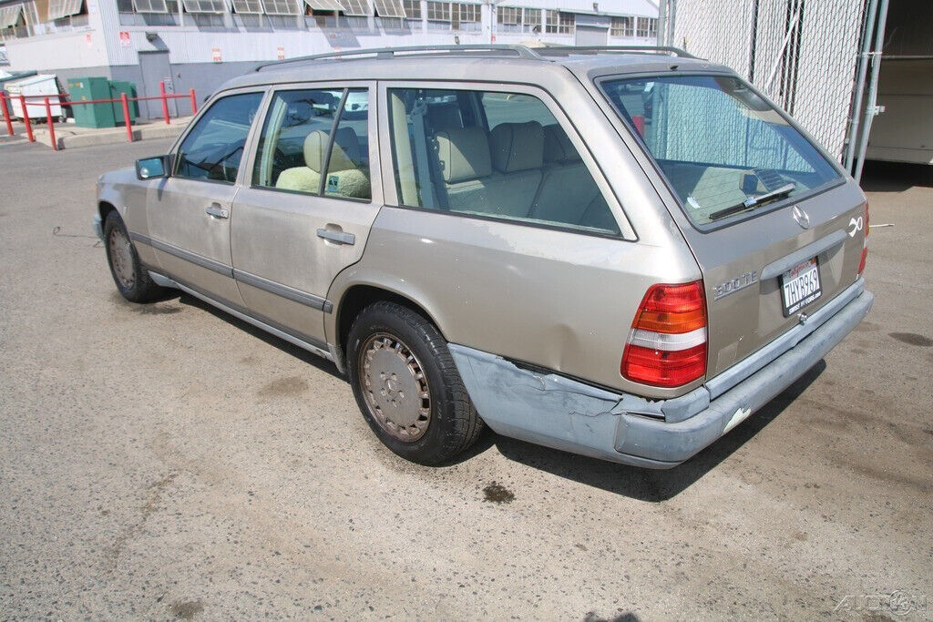 1988 Mercedes-Benz 300-Series 300 TE - photo 4