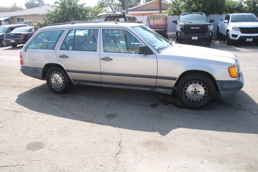 1988 Mercedes-Benz 300-Series 300 TE - photo 7
