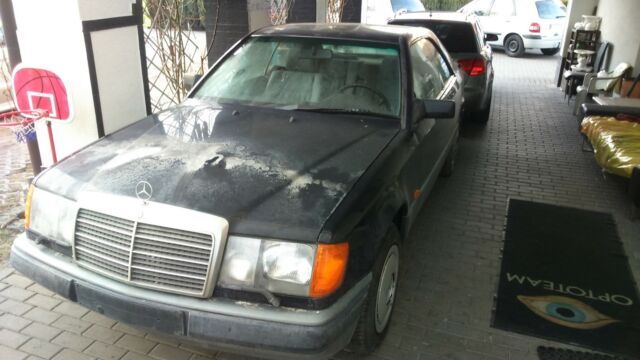 1988 Mercedes-Benz 300CE Coupe with 98 km mileage !!! 1988 Mercedes-Benz 300-Series