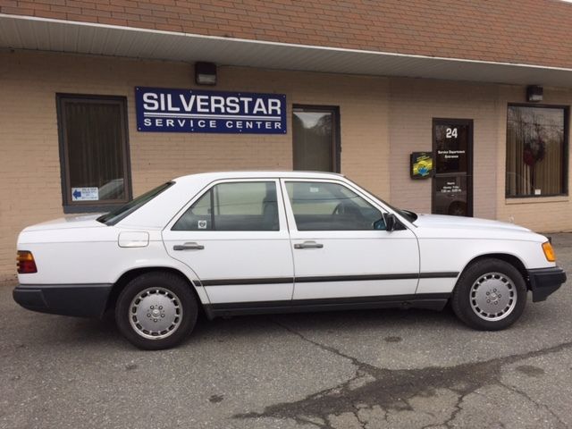1988 Mercedes-Benz 300-Series SEDAN - photo 2