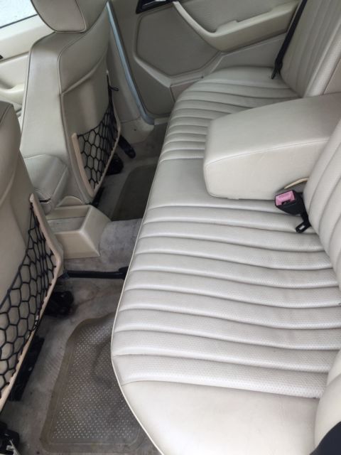 1988 Mercedes-Benz 300-Series 300E - photo 12