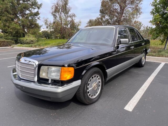 1988 Mercedes-Benz 300SE Sedan Black RWD Automatic SE 1988 Mercedes-Benz 300-Series SE