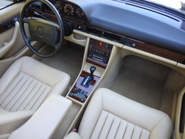 1988 Mercedes-Benz 300-Series Base Sedan 4-Door - photo 11