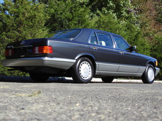 1988 Mercedes-Benz 300-Series Base Sedan 4-Door - photo 4