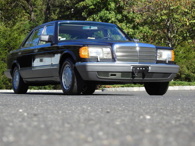 1988 Mercedes-Benz 300-Series Base Sedan 4-Door - photo 5