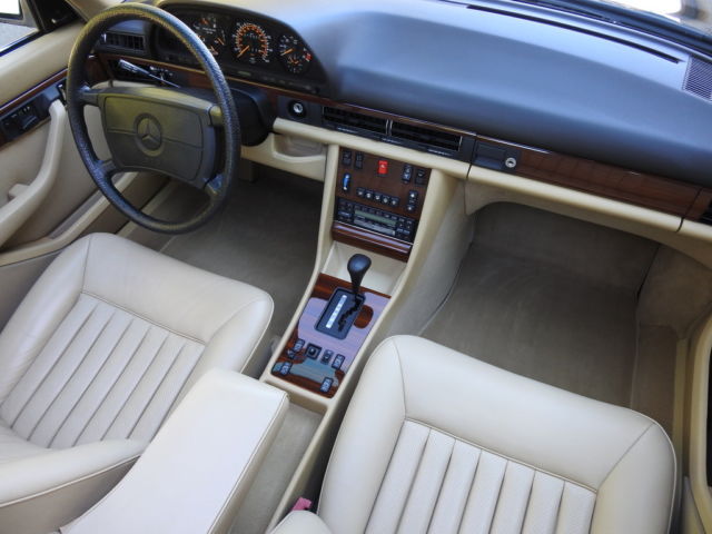 1988 Mercedes-Benz 300-Series Base Sedan 4-Door - photo 6