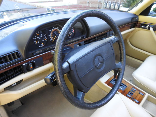 1988 Mercedes-Benz 300-Series Base Sedan 4-Door - photo 7
