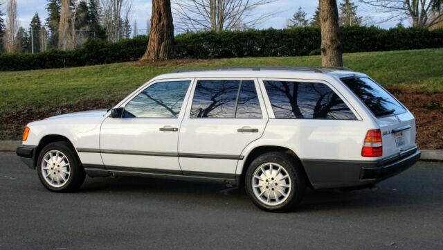 1988 Mercedes-Benz E-Class - photo 3