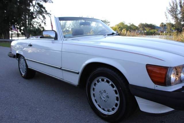 1988 Mercedes-Benz 500-Series 560 SL 2dr Convertible - photo 4